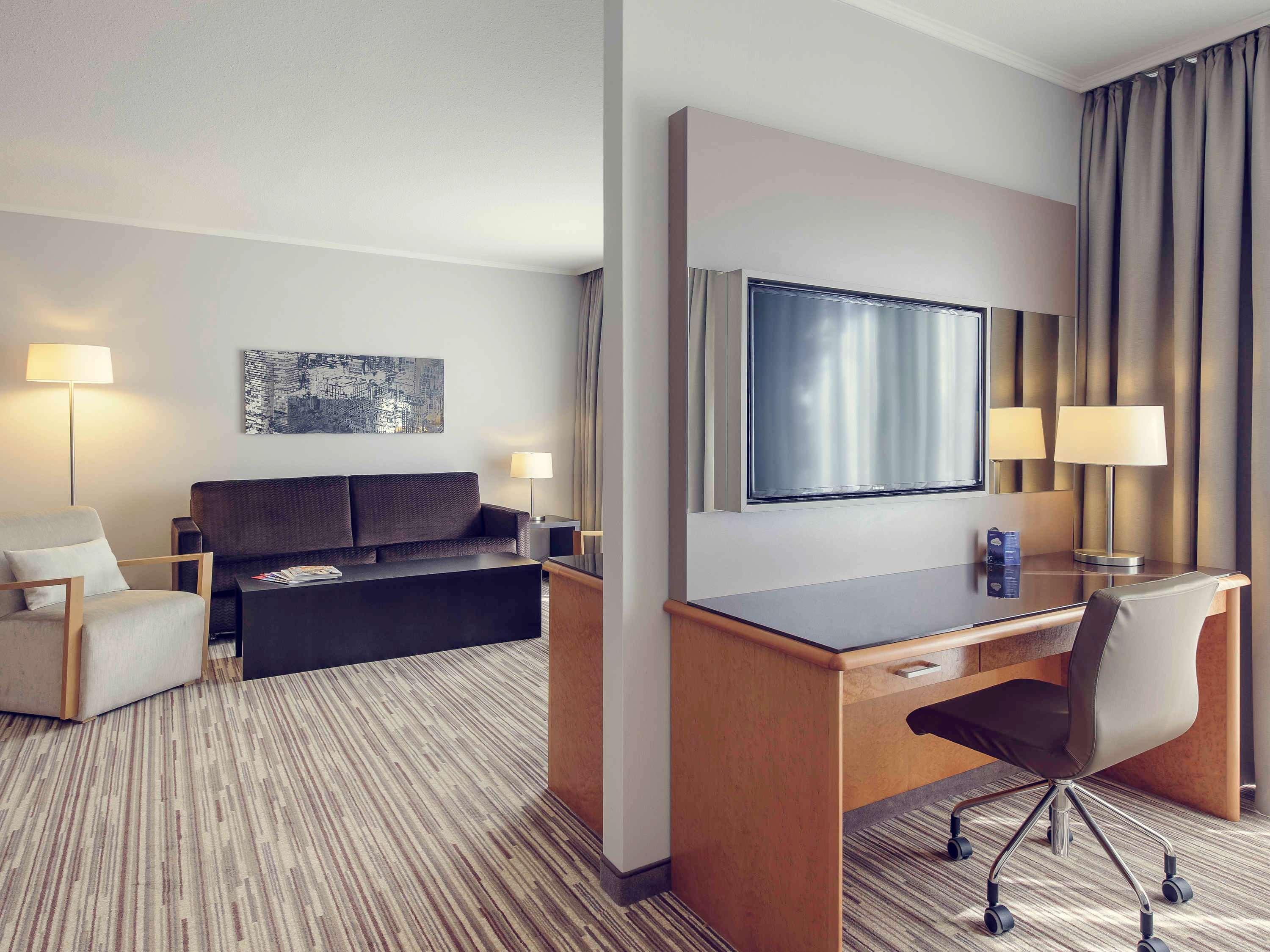 Mercure Duesseldorf Карст Экстерьер фото