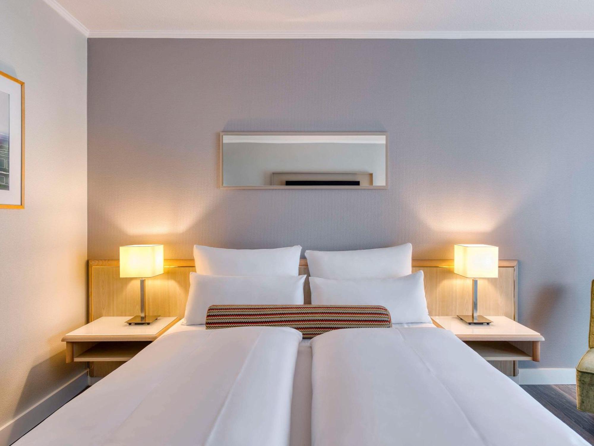 Mercure Duesseldorf Карст Экстерьер фото